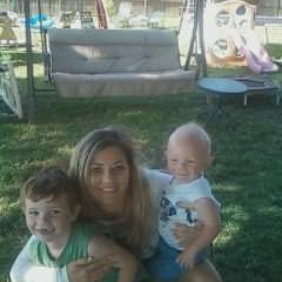 Meet your Posher, Cindy - Picture 3 of 3